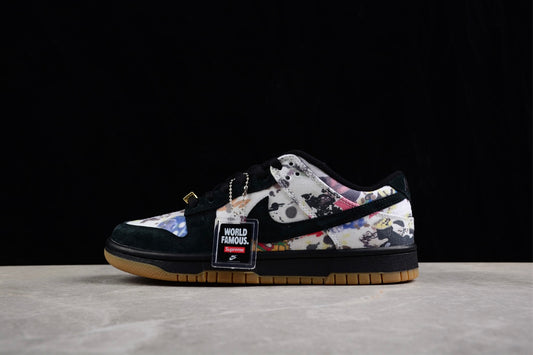 Nike SB Dunk Low
Supreme Rammellzee