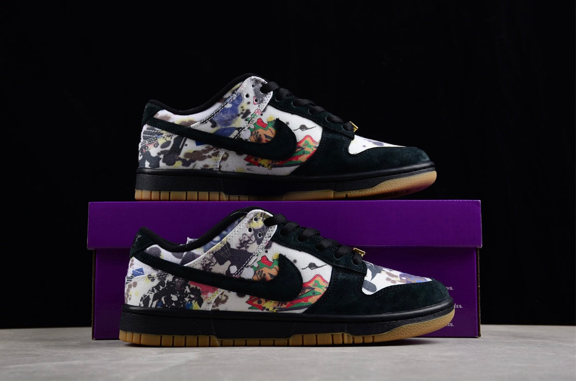 Nike SB Dunk Low
Supreme Rammellzee