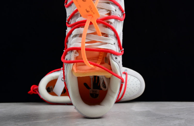 Nike Dunk Low
Off-White Lot 40
