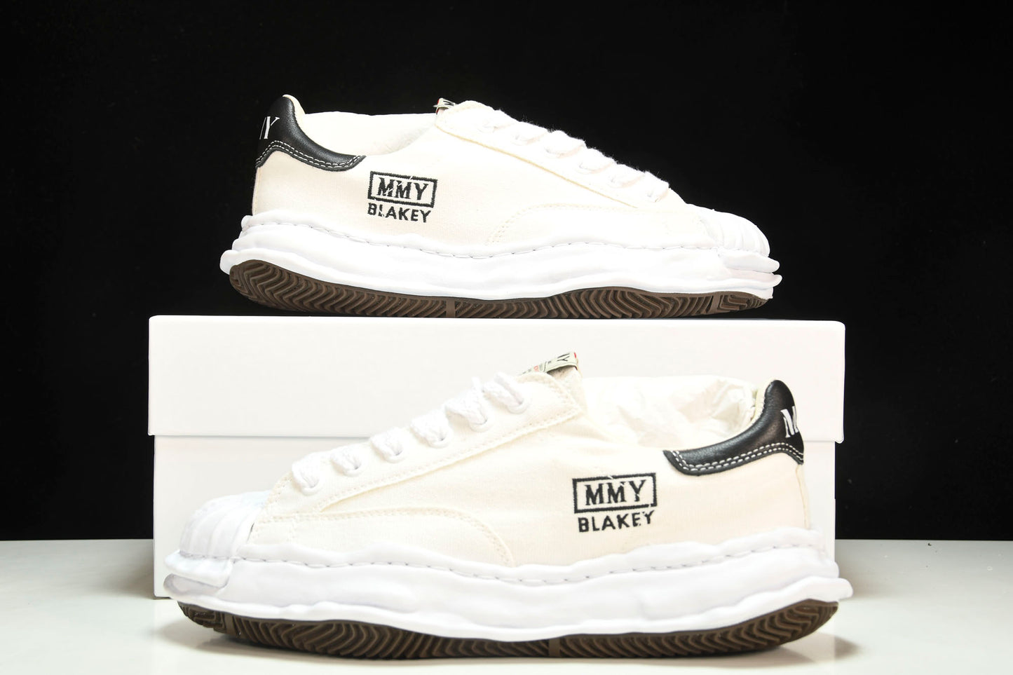 Maison MIHARA YASUHIRO
Blakey low-top sneakers