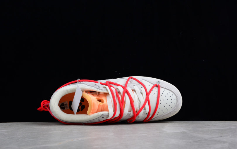 Nike Dunk Low
Off-White Lot 40