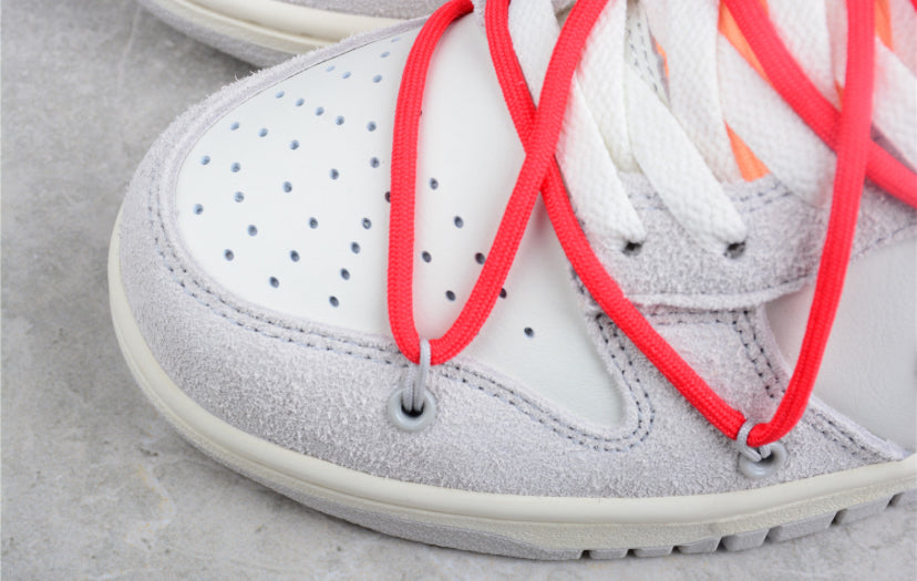 Nike Dunk Low
Off-White Lot 40