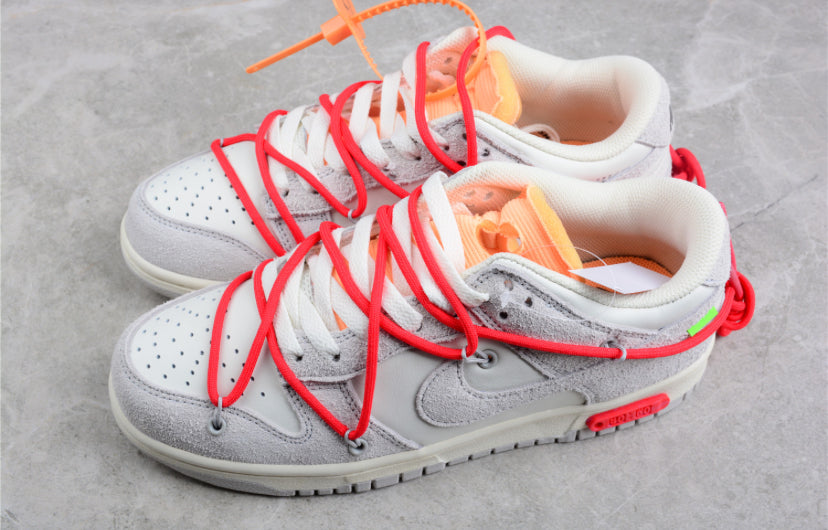 Nike Dunk Low
Off-White Lot 40