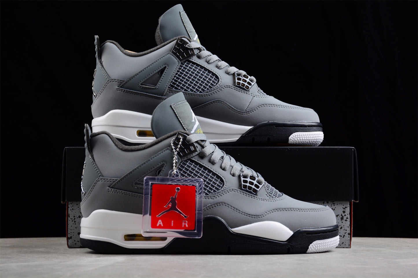 Jordan 4 Retro
Cool Grey