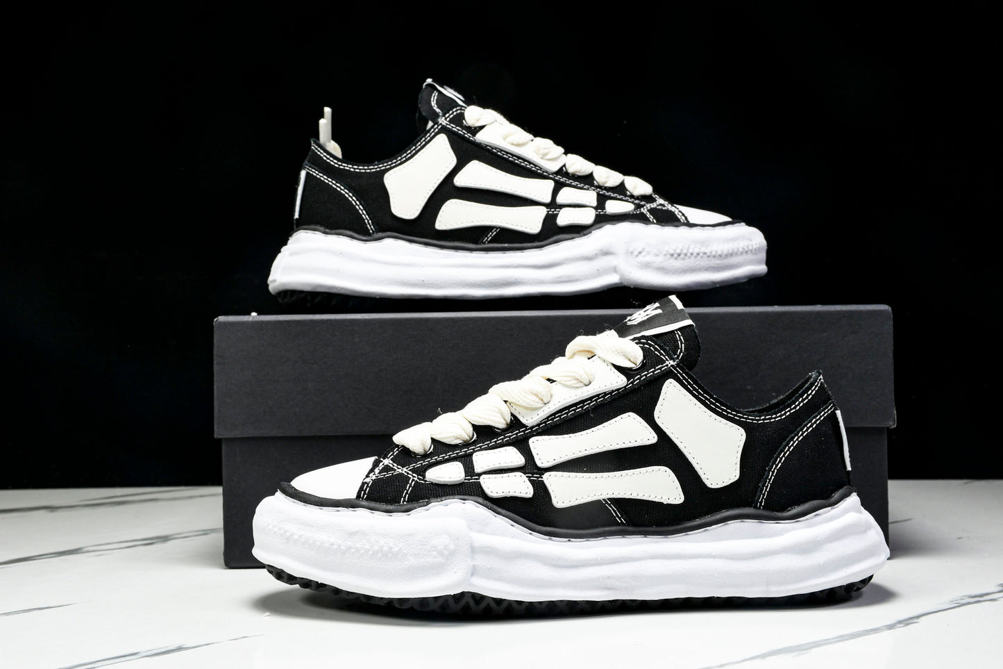 AMIRI MMY Bones (B&W)