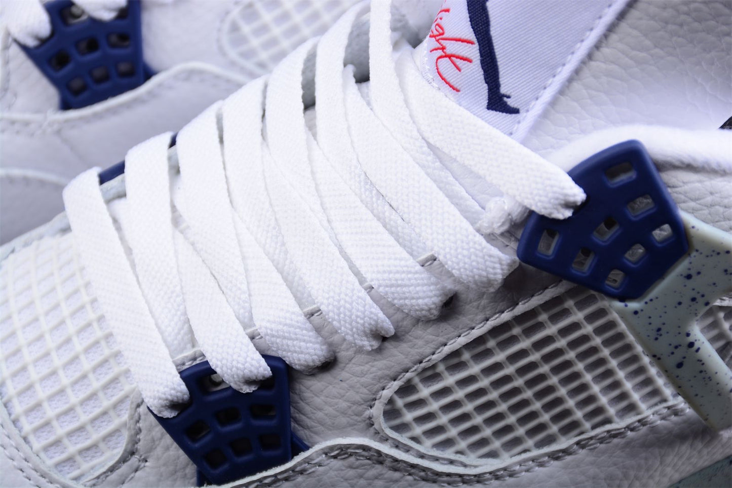 Jordan 4 Retro
Midnight Navy