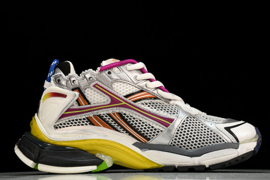 Balenciaga
Runner sneakers