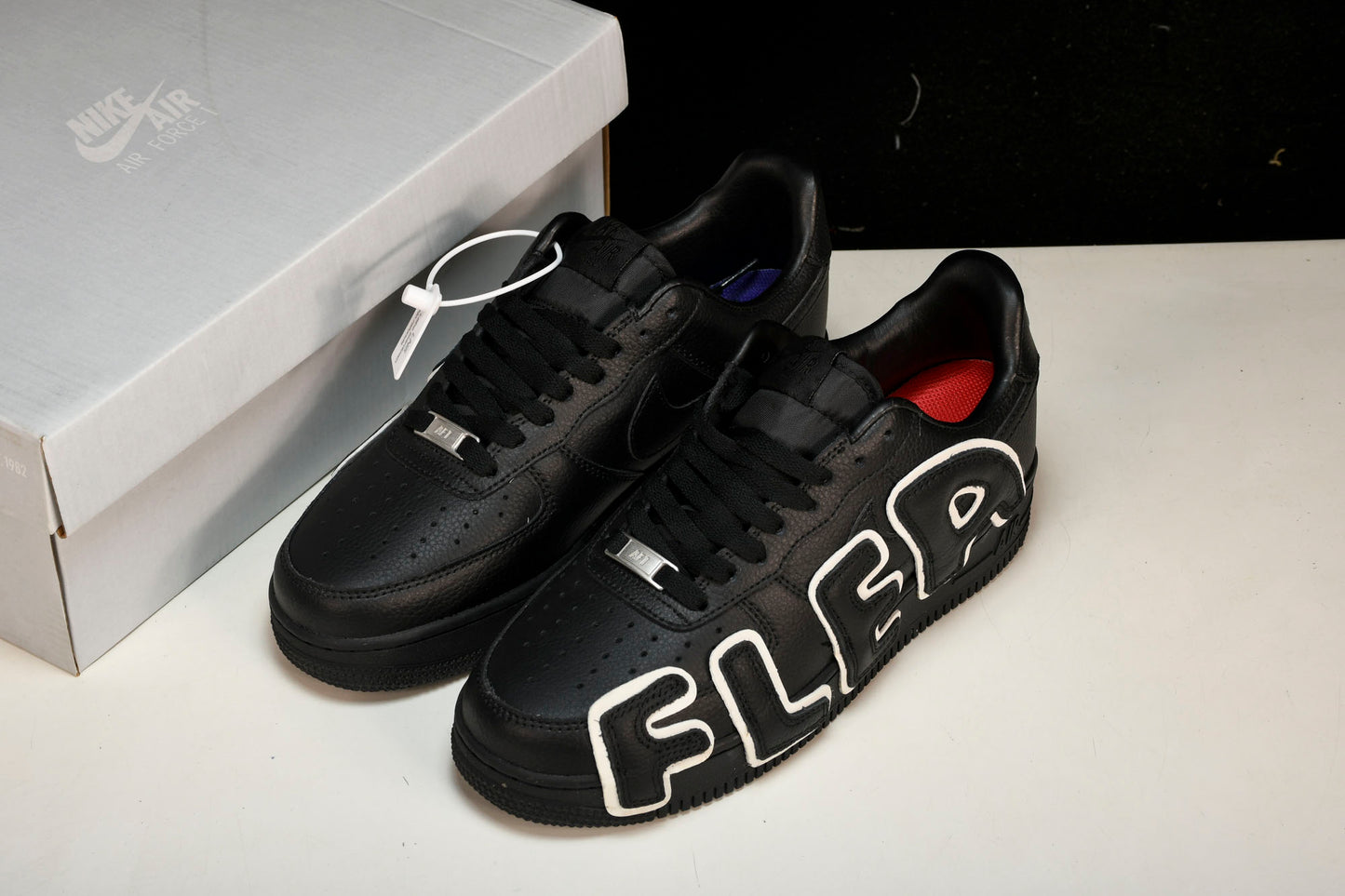 Nike
x CPFM Air Force 1 "Black”