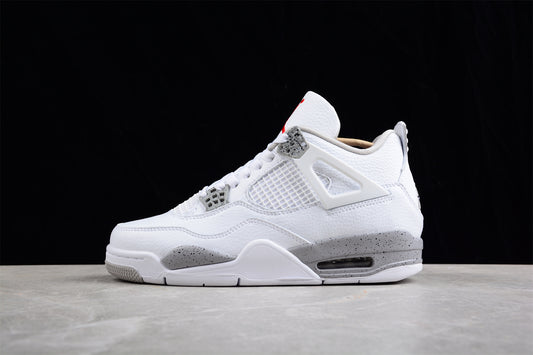 Jordan 4 Retro
White Oreo