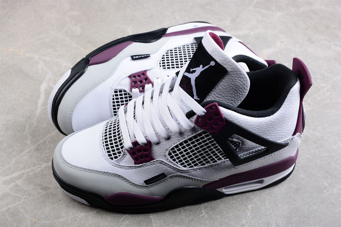 Jordan 4 Retro
PSG Paris Saint-Germain