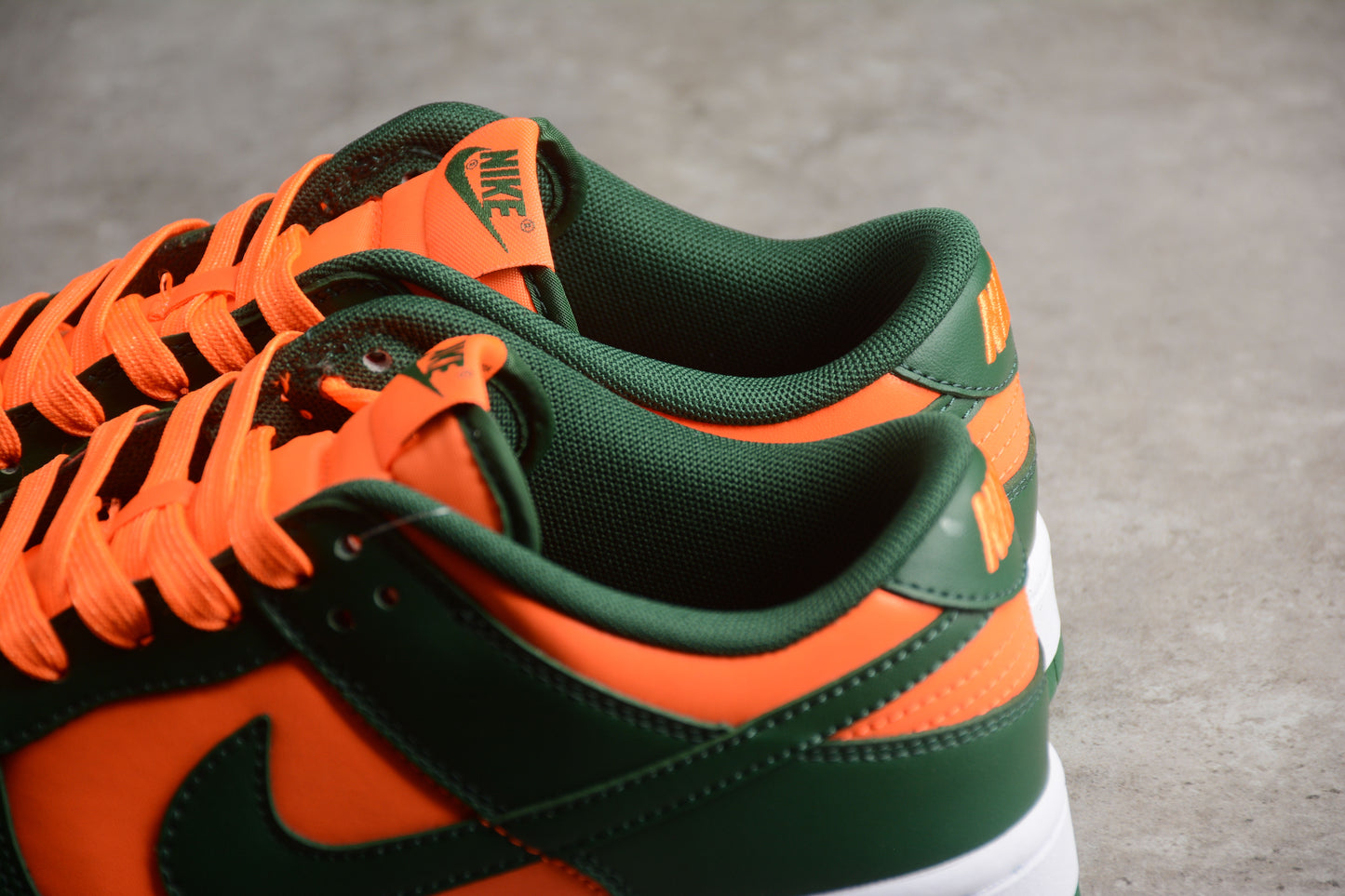 Nike Dunk Low Retro
Miami Hurricanes