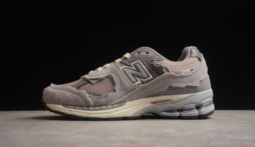 New Balance 2002R