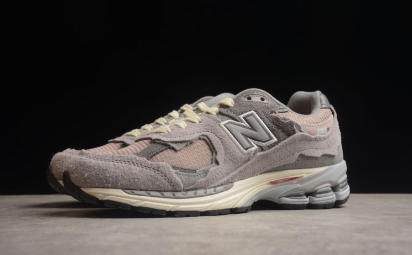 New Balance 2002R