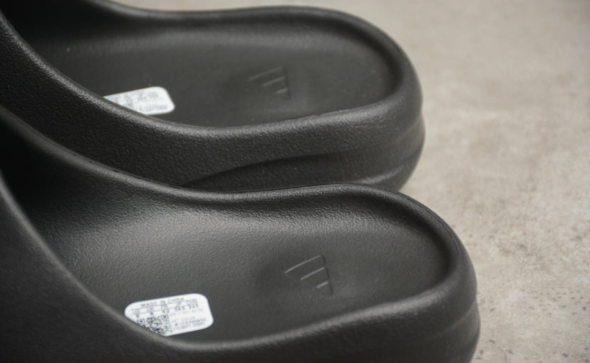 adidas Yeezy Slide Onyx