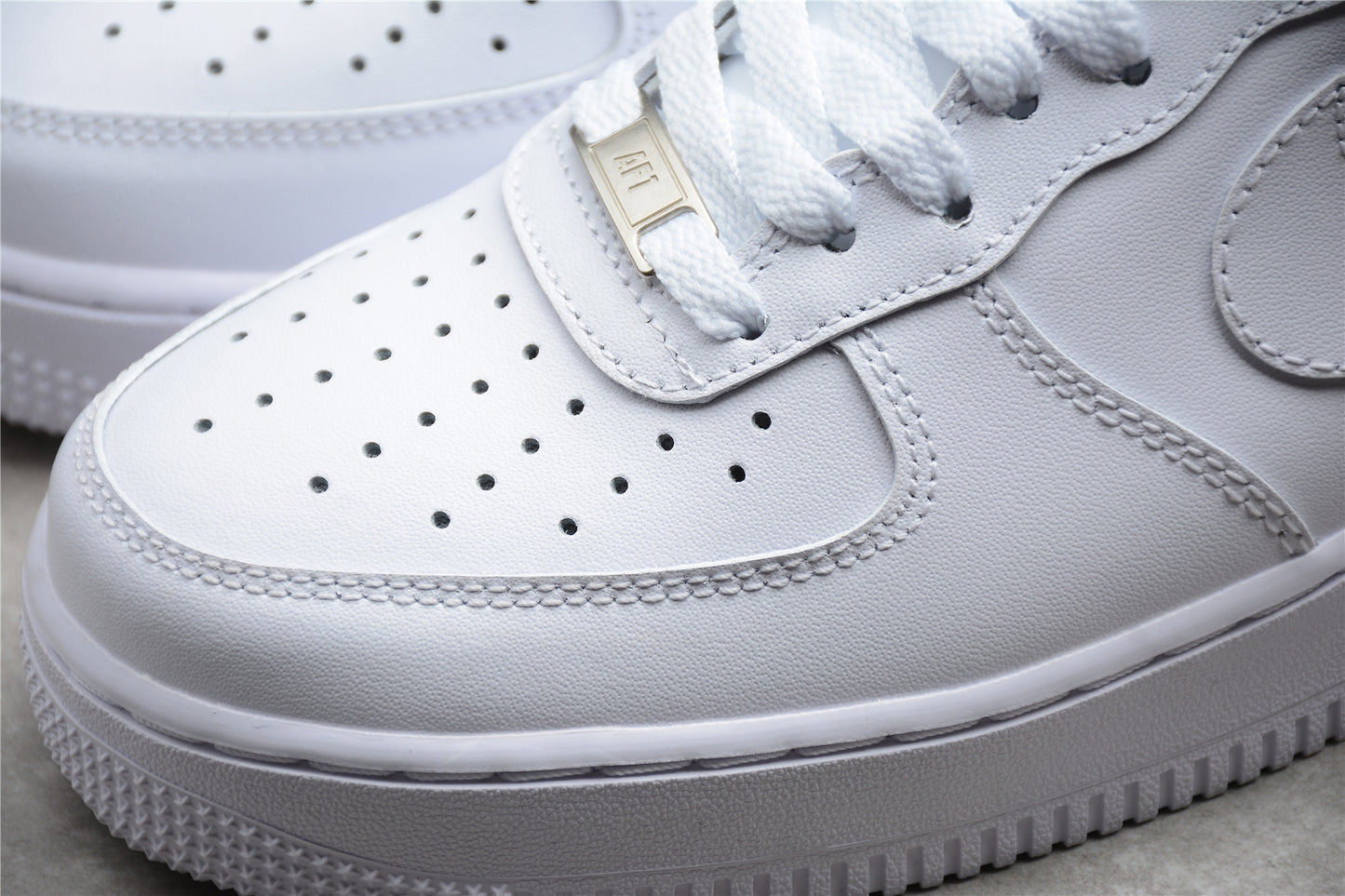 Nike Air Force 1 '07