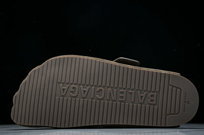 Balenciaga
Sunday suede mules