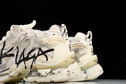 Balenciaga
Runner Graffiti sneakers
