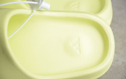 adidas Yeezy Slide
Glow Green