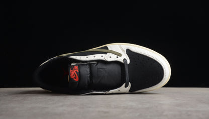 Jordan 1 Retro Low OG SP
Travis Scott Olive