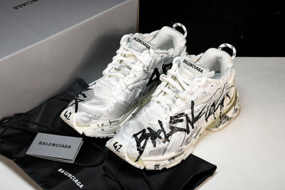 Balenciaga
Runner Graffiti sneakers