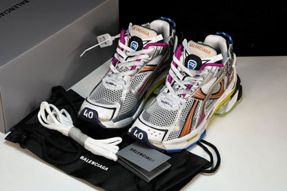 Balenciaga
Runner sneakers