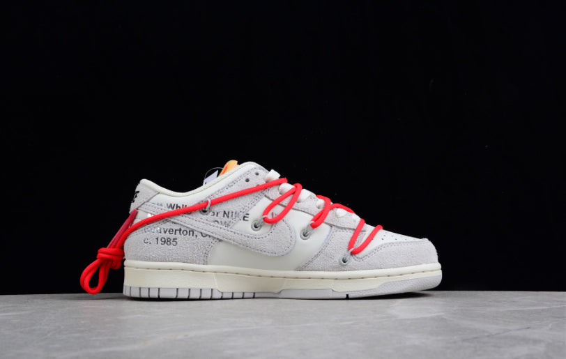 Nike Dunk Low
Off-White Lot 40