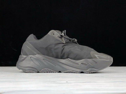 adidas Yeezy Boost 700 MNVN