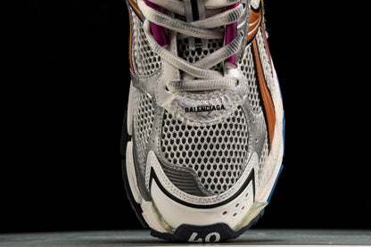 Balenciaga
Runner sneakers