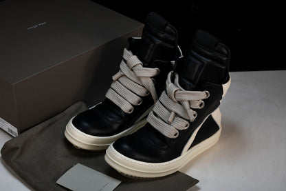 Rick Owens
Leather high-top sneakers