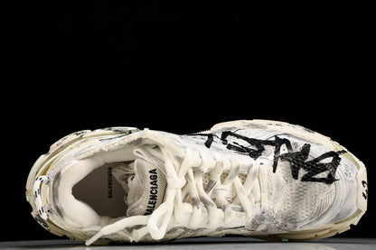 Balenciaga
Runner Graffiti sneakers