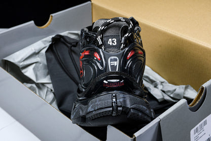 Balenciaga
Runner Graffiti (B&R)