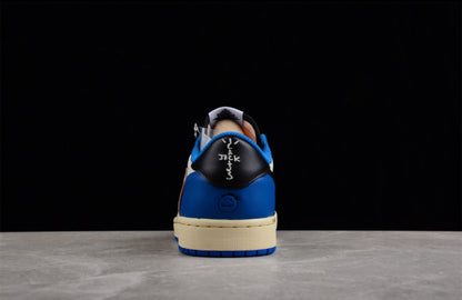 Jordan 1 Retro Low OG SP Fragment x Travis Scott