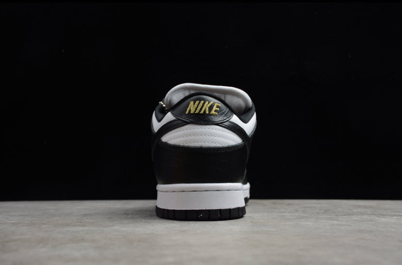 Nike SB Dunk Low Supreme Stars Black (2021)